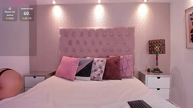 NatyQueen  online show from 03-11-26, 02:01