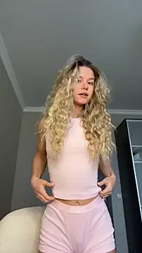 Snapshot of JessIsLove chatting on 02-25-26, 05:06 JessIsLove online show from 02-25-26, 05:06