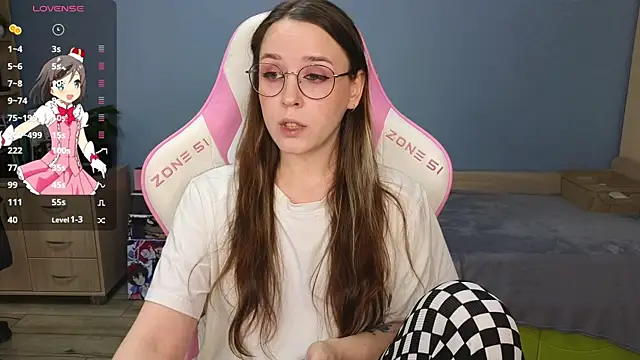 Snapshot of Sweet_frosti chatting on 12-14-24, 02:45 Sweet frosti online show from 12-14-24, 02:45