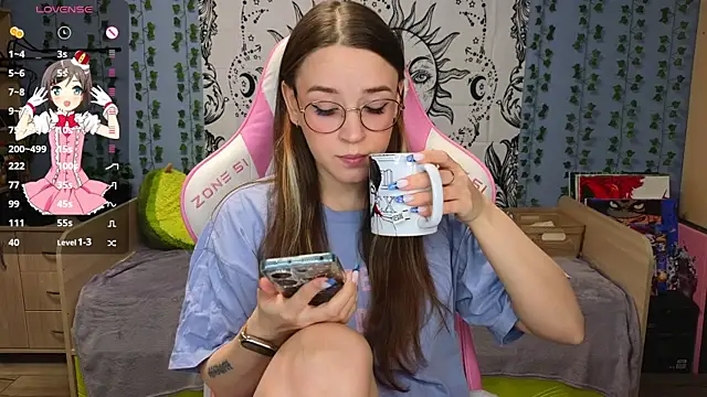 Snapshot of Sweet_frosti chatting on 01-12-25, 03:07 Sweet frosti online show from 01-12-25, 03:07