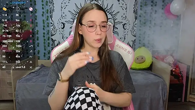 Snapshot of Sweet_frosti chatting on 02-01-25, 04:14 Sweet frosti online show from 02-01-25, 04:14