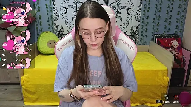 Snapshot of Sweet_frosti chatting on 02-21-25, 02:50 Sweet frosti online show from 02-21-25, 02:50