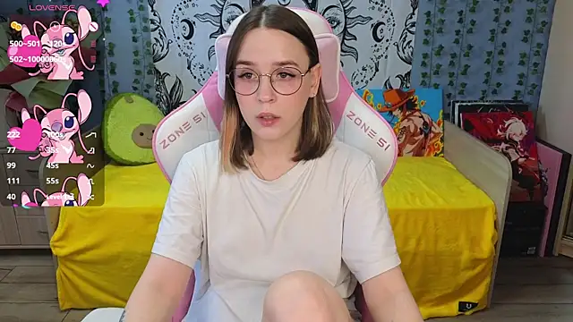 Snapshot of Sweet_frosti chatting on 02-25-25, 02:14 Sweet frosti online show from 02-25-25, 02:14