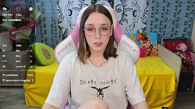 Snapshot of Sweet_frosti chatting on 03-04-25, 05:42 Sweet frosti online show from 03-04-25, 05:42