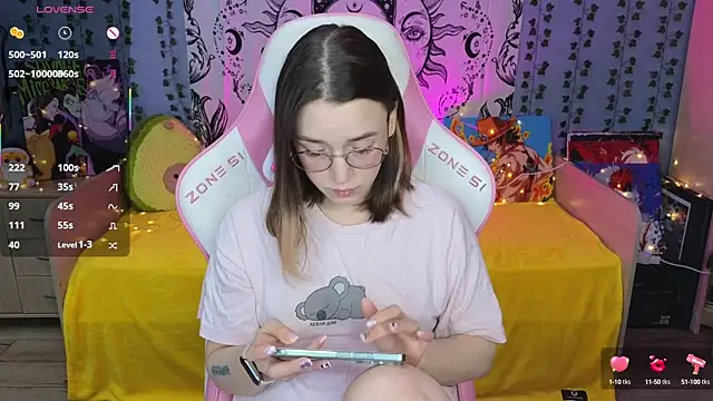 Snapshot of Sweet_frosti chatting on 03-23-25, 02:26 Sweet frosti online show from 03-23-25, 02:26