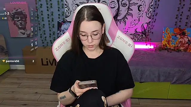 Snapshot of Sweet_frosti chatting on 09-21-25, 03:30 Sweet frosti online show from 09-21-25, 03:30