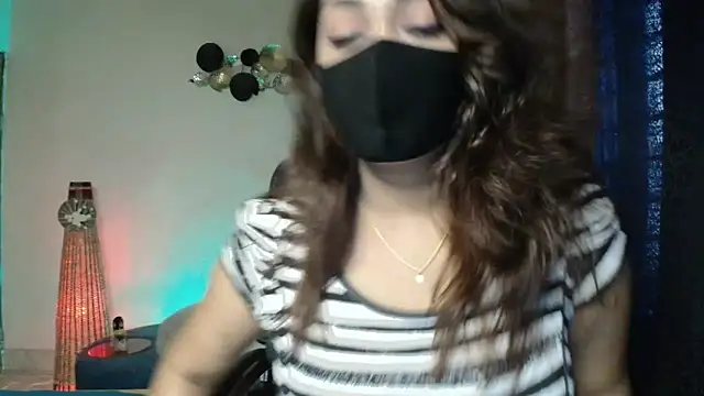 Snapshot of OH-Monica chatting on 09-21-25, 02:46 OH-Monica online show from 09-21-25, 02:46