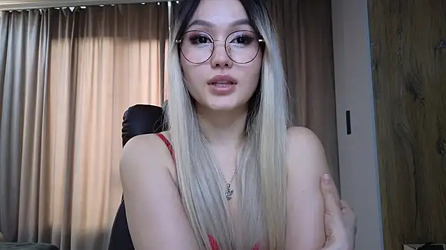 LiaChoi online show from 03-14-25, 01:59