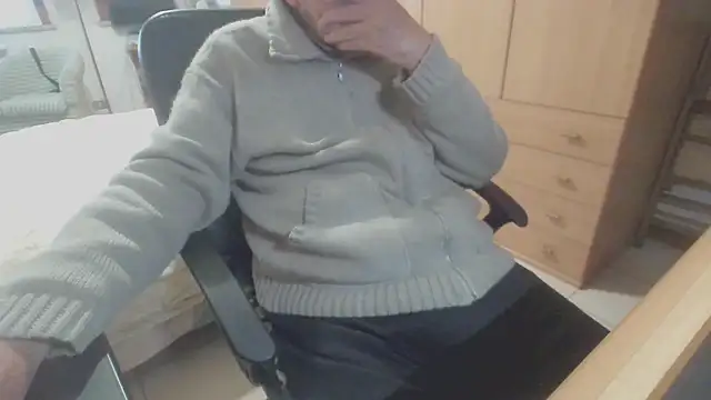 Snapshot of papillonhotofficial chatting on 10-05-25, 08:01 papillonhotofficial online show from 10-05-25, 08:01