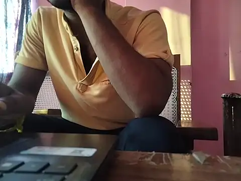 Snapshot of damsexy4 chatting on 09-29-25, 01:44 damsexy4 online show from 09-29-25, 01:44