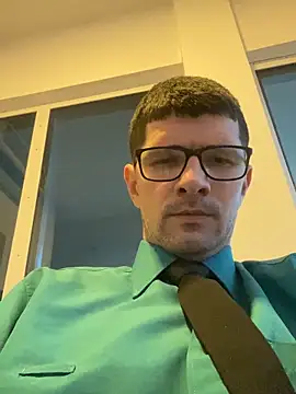 Snapshot of Juliano2289 chatting on 05-30-26, 07:11 Juliano2289 online show from 05-30-26, 07:11
