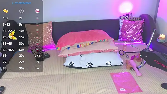 Snapshot of AlexaStoun chatting on 10-13-25, 01:55 AlexaStoun online show from 10-13-25, 01:55