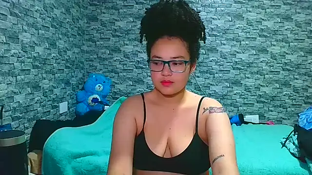 vanellope12 online show from 03-25-26, 05:57