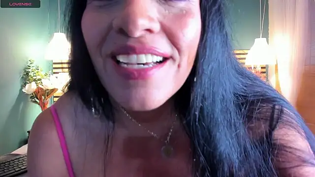 Luisa Sweet2 online show from 10-09-25, 02:26