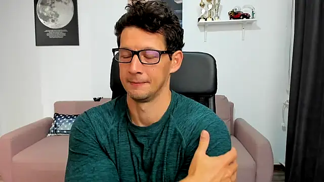 BrutusK08 online show from 10-06-25, 06:22