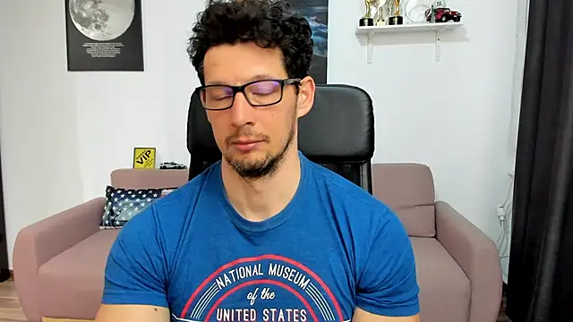 Snapshot of BrutusK08 chatting on 02-26-26, 07:40 BrutusK08 online show from 02-26-26, 07:40