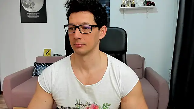 Snapshot of BrutusK08 chatting on 02-28-26, 08:48 BrutusK08 online show from 02-28-26, 08:48