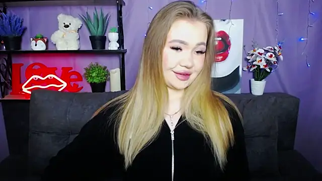 StacyYellig online show from 03-22-25, 08:37