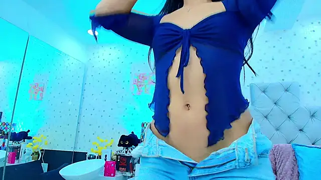 JulietaReyess online show from 02-06-26, 11:46