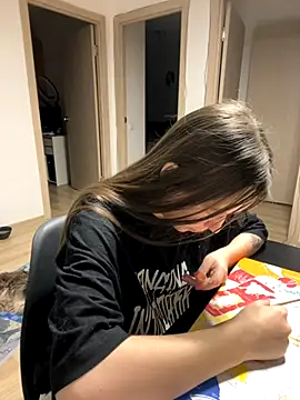 HelloRoxy online show from 10-30-25, 04:30