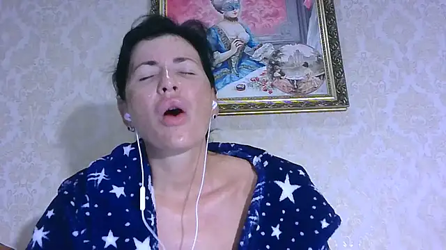 Snapshot of StunnigArt chatting on 08-04-26, 01:20 StunnigArt online show from 08-04-26, 01:20