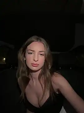 EvieEvans online show from 11-04-25, 05:23