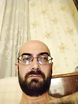 Snapshot of ArsenSavas chatting on 10-14-25, 07:47 ArsenSavas online show from 10-14-25, 07:47