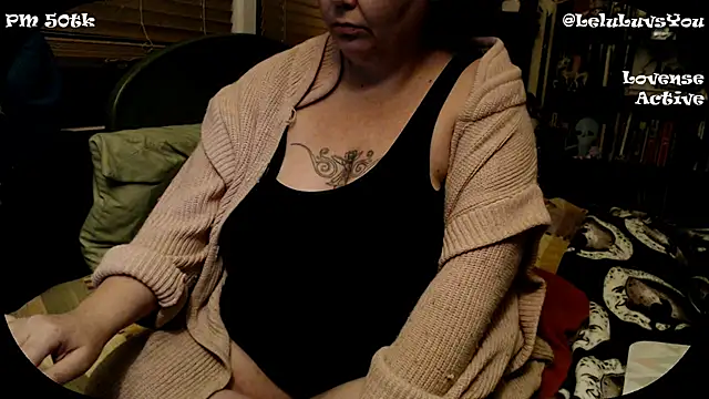 Snapshot of LeluLuvsYou chatting on 12-14-24, 08:13 LeluLuvsYou online show from 12-14-24, 08:13