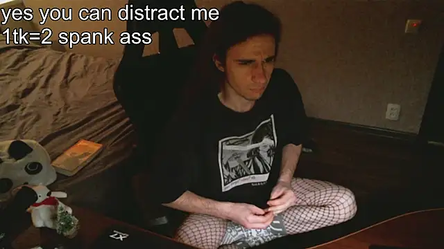 izilizi 23 online show from 12-17-24, 07:37