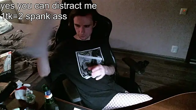 izilizi 23 online show from 12-18-24, 03:44