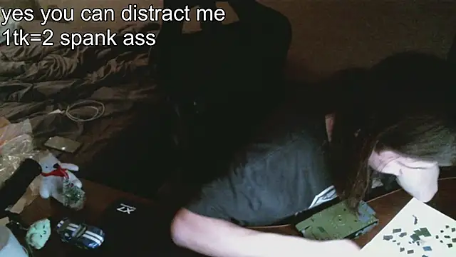 izilizi 23 online show from 12-18-24, 06:46