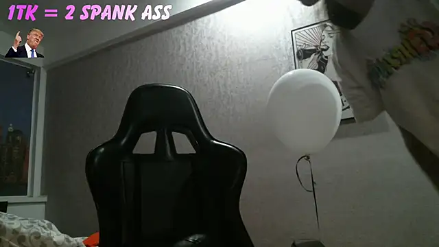 Snapshot of izilizi_23 chatting on 04-23-26, 05:37 izilizi 23 online show from 04-23-26, 05:37