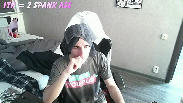 Snapshot of izilizi_23 chatting on 06-07-26, 08:18 izilizi 23 online show from 06-07-26, 08:18