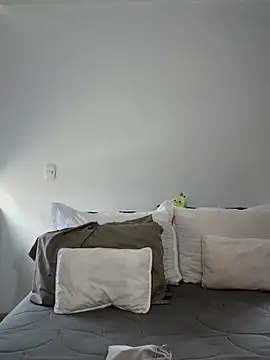 santiago 01 online show from 02-27-25, 01:07