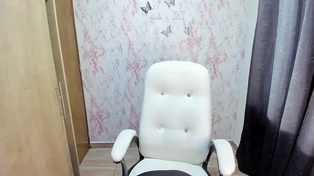 Snapshot of RoryDior chatting on 09-26-25, 05:22 RoryDior online show from 09-26-25, 05:22