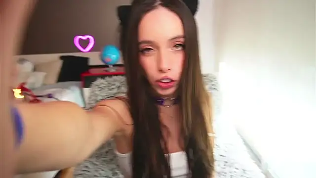 Dayna Nebula online show from 02-11-25, 03:08