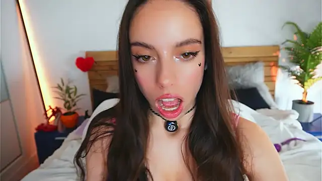 Dayna Nebula online show from 05-10-26, 09:25