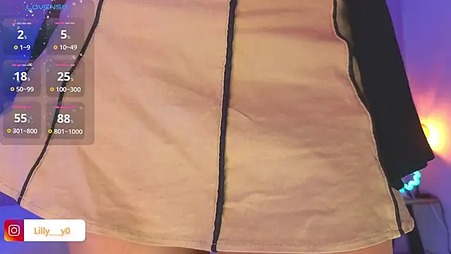 LillyDolls23 online show from 01-22-25, 01:53