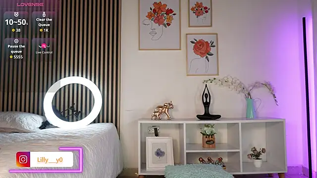 LillyDolls23 online show from 12-14-25, 12:54