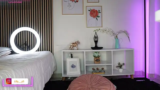 LillyDolls23 online show from 02-08-26, 01:03