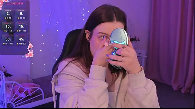 CoralineKeyns online show from 02-08-25, 02:26