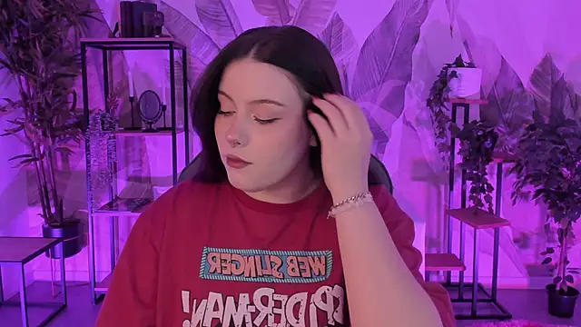 CoralineKeyns online show from 10-10-25, 04:11