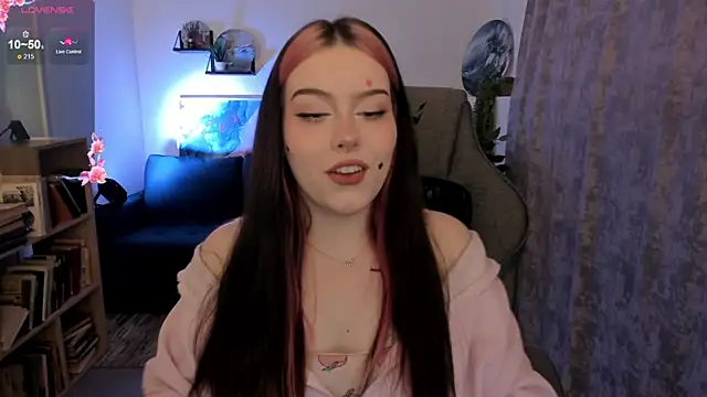 CoralineKeyns online show from 05-11-26, 05:13