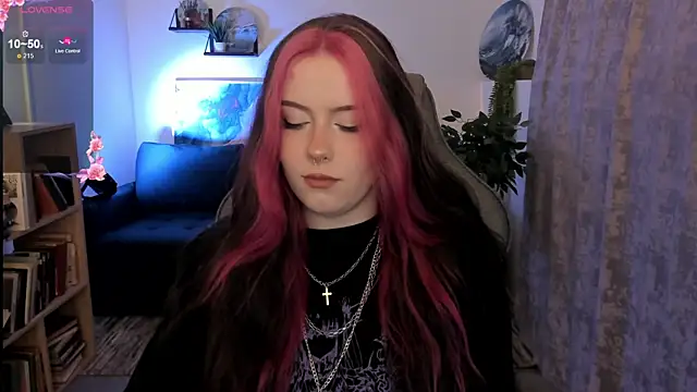 CoralineKeyns online show from 05-13-26, 05:27