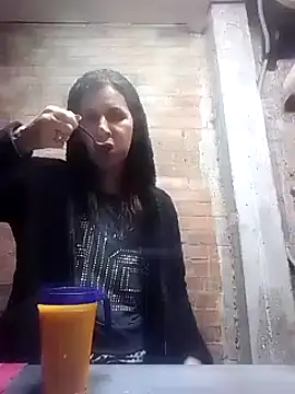 Cameron puppy online show from 03-12-25, 02:41