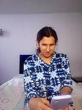 Cameron puppy online show from 10-04-25, 10:08