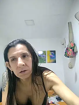 Snapshot of Cameron_puppy chatting on 08-01-26, 04:34 Cameron puppy online show from 08-01-26, 04:34