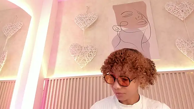 daiana curly online show from 06-24-26, 07:13