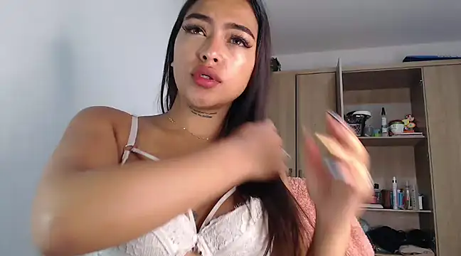 Snapshot of fairylatin222 chatting on 01-19-25, 09:55 fairylatin222 online show from 01-19-25, 09:55