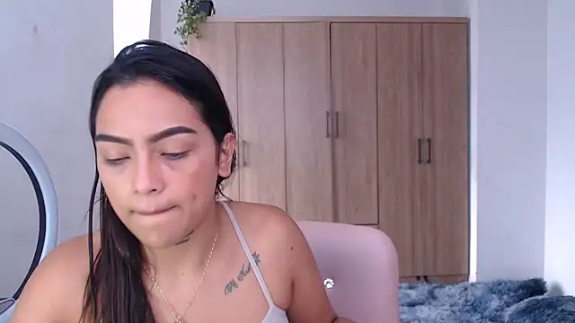 Snapshot of fairylatin222 chatting on 02-13-25, 05:33 fairylatin222 online show from 02-13-25, 05:33